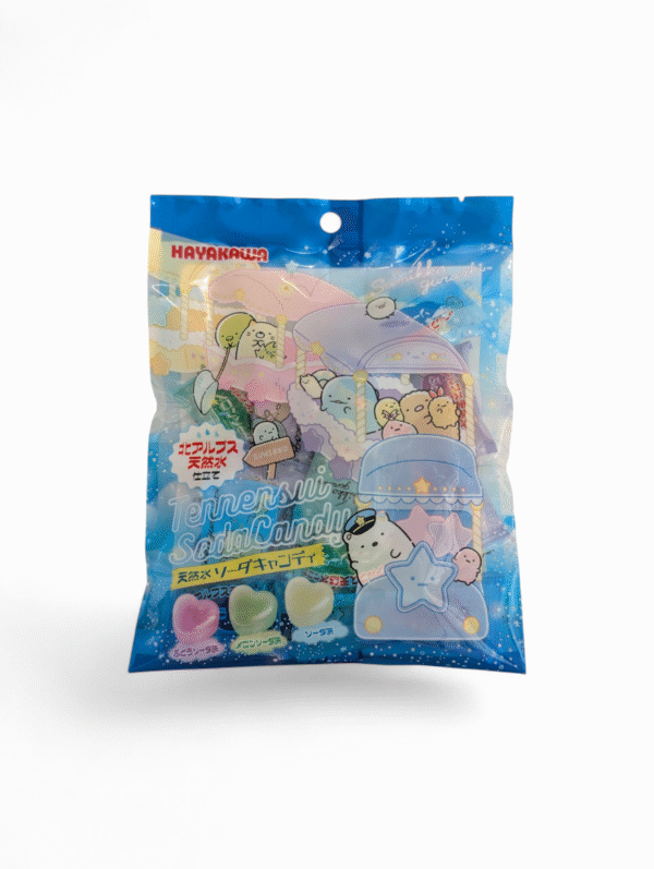 Förpackning med japanskt godis – Sumikko Gurashi Tennensui Soda Candy med körsbär, melon och sodasmak.